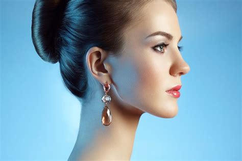 Fashion Beautiful Graceful Woman Girl Side View Earrings Living Room