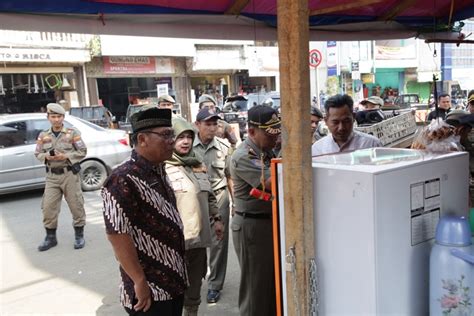 soal penegakan perda   pandeglang aktivis jangan