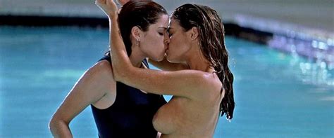 Neve Campbell Y Denise Richards Topless Xhamster