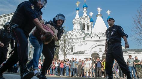 Hundreds Arrested In Russia Amid Anti Putin Protests Mpr News