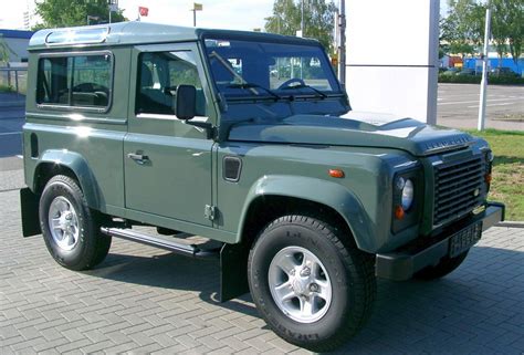 homeland securitys  job seizing land rover defenders  truth  cars