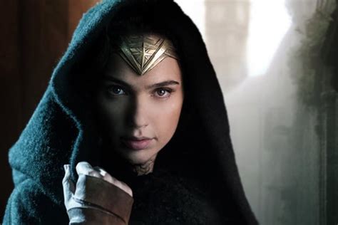 wonder woman star gal gadot shares first look photo