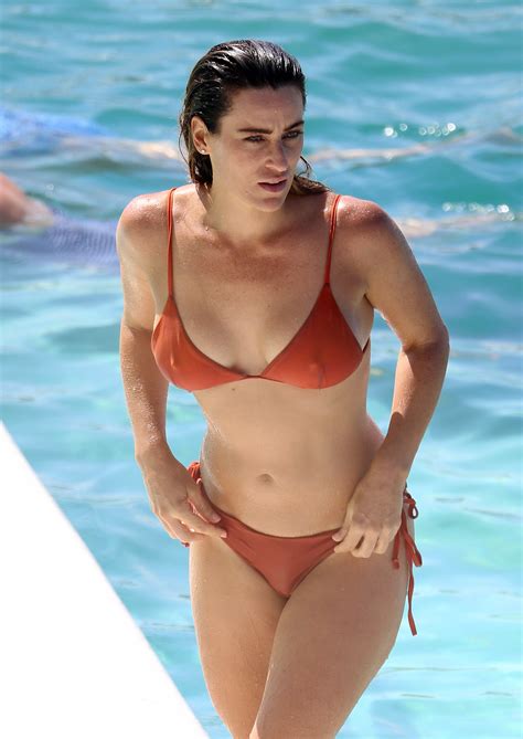 rachael gouvignon shows off her sexy bikini body in sydney