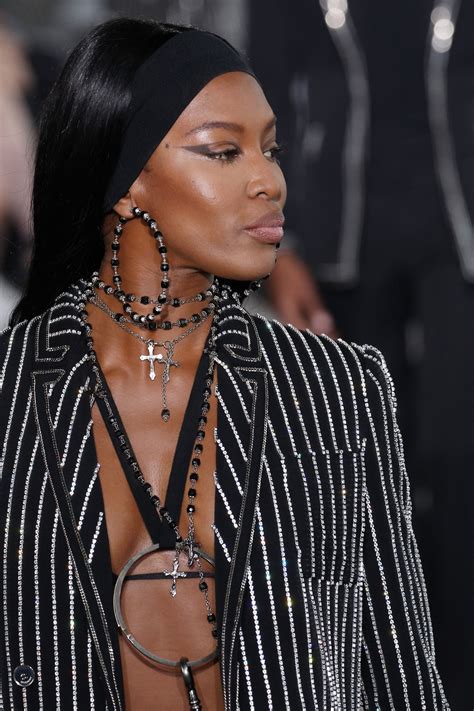 kendall jenner and naomi campbell wear headbands at givenchy s spring 2016 show glamour
