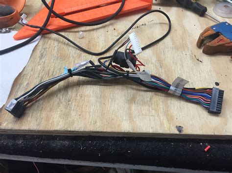 hummer  diy bad wiring strikes   costs   radio active car audio