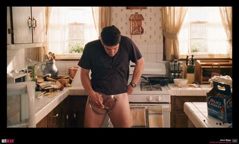 jason biggs revealed his squashed dick for a hot second in american r