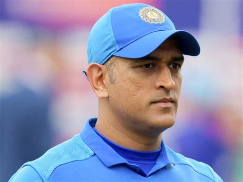 ms dhoni rare appearance video goes viral on social media