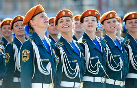 Russian Female Soldiers Victory Parade Image Females In