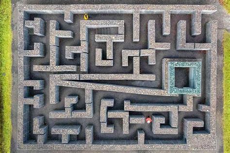 amazing mazes  labyrinths   world
