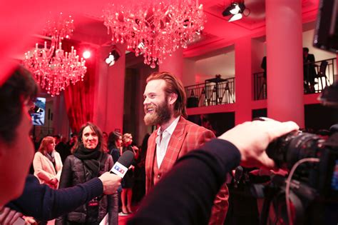 jamie dornan dakota johnson rita ora fifty shades freed premiere