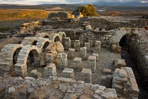 ruinas romanas en la ciudad ibero romana de castulo en linares jaen spain viajar por espana