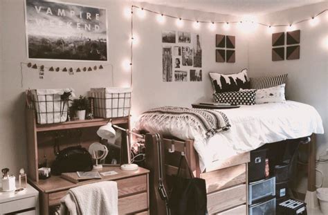 3 Decorating Tips To Make Your Dorm Room Feel Bigger