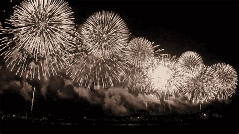 fireworks find and share on giphy