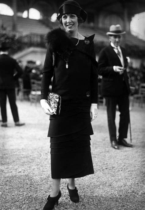 50 fabulous vintage photos that show women s street style from the