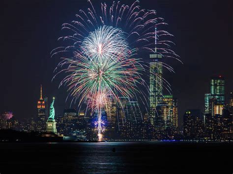 13 Fabulous New Year’s Eve Events At Every Price Point