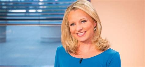 sandra smith tv news journalist bio age career net