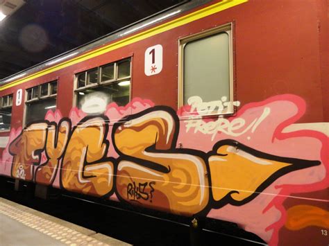 rulens rlns graffiti puneri patya
