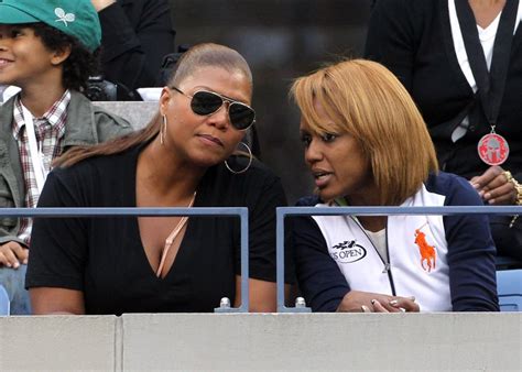 is queen latifah gay or lesbian does she have girlfriend husband wife