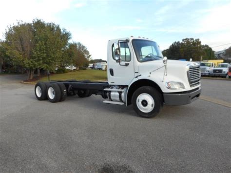freightliner business class   cab chassis truck