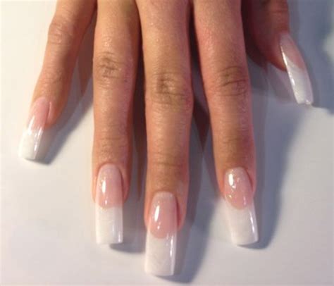 white french manicure i ve had this kind of nails before in cali with the long nail designs