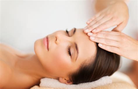 facial massage  effective contouring american spa