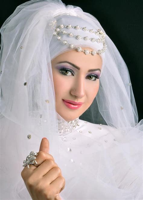 باقة من أجمل لفات حجاب العروس للفستان الأبيض موقع يالالة