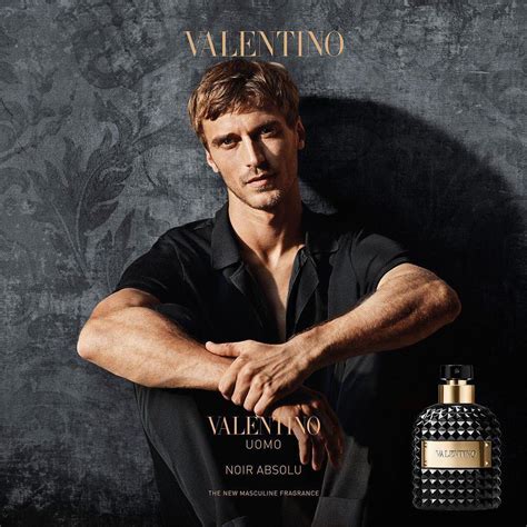valentino uomo noir absolu valentino cologne  nouveau parfum pour homme