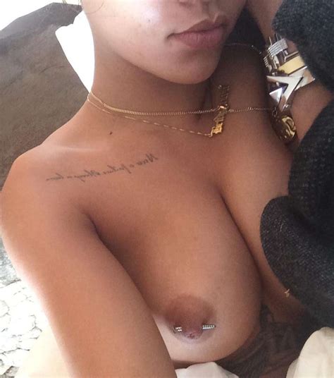 top 10 rihanna nude moments collection