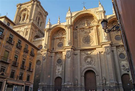 booking  private guided visit  granada  small groups   official guide