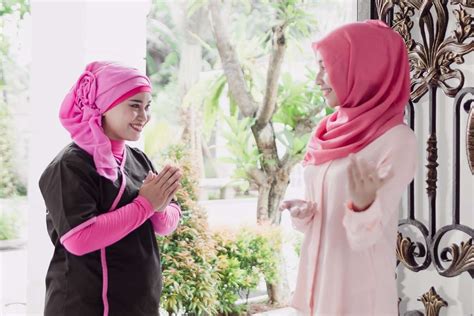 tips memakai hijab sesuai dengan bentuk wajah goglam