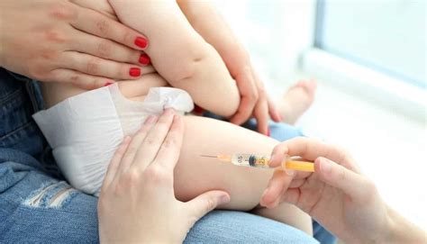 de eerste prikjes van de baby welke inentingen en wanneer