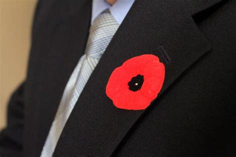 there s a right way to wear a poppy