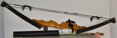 lot vintage bear compound bow