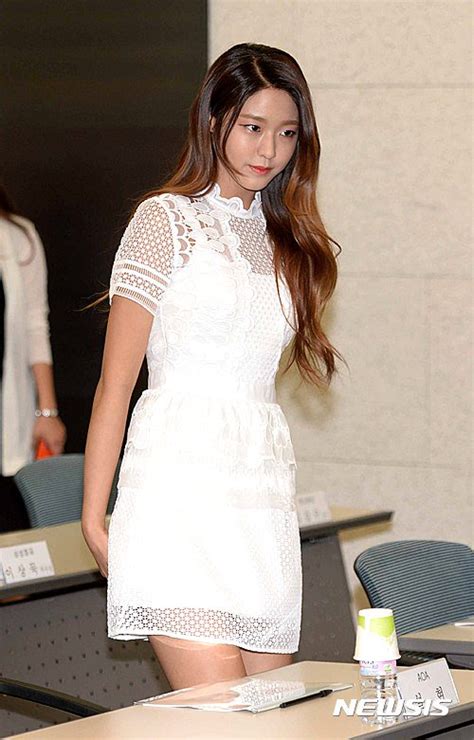 Aoa Seolhyun Is An Angel In White Dress Daily K Pop News