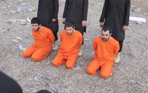 isis behead peshmerga fighters in revenge video for us raid daily mail online
