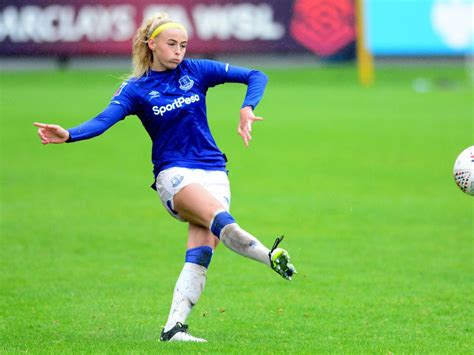 England Striker Chloe Kelly Joins Manchester City Express And Star