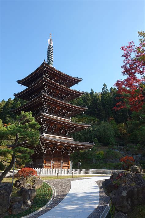 showa daibutsu seiryu temple aptinet aomori sightseeing guide