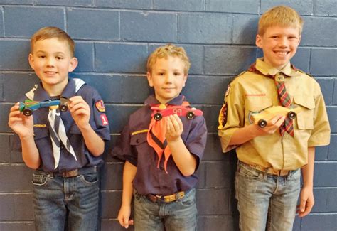 cub scouts place  pinewood derby grant tribune