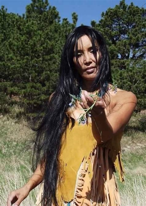 Pin By Nadimreuter On Beautiful Native Women And Men Native American