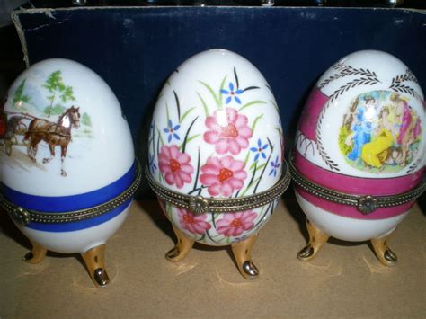 verschillende porseleinen eieren eind  eeuw catawiki
