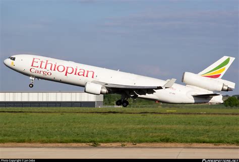 ethiopian airlines mcdonnell douglas md  photo  jan seba id  planespottersnet