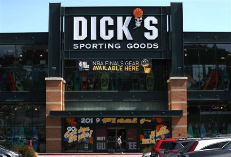 Dick’s Sporting Goods Destroyed 5 Million Worth Of Guns 22 Words