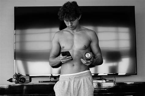 Sexy Male Celebrity Tom Holland Various Shirtless Pics