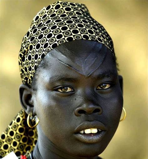 Africa Portrait Of A Dinka Woman Southern Sudan Tribal Women Tribal