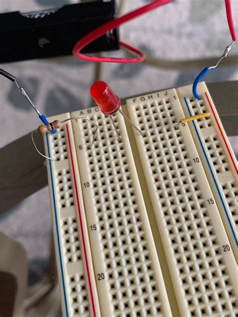 breardboard  simple led circuit rbreadboard
