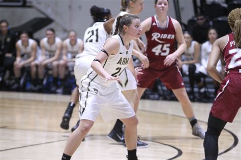 Usma Women S Basketball Defeats Rider Article The United States Army