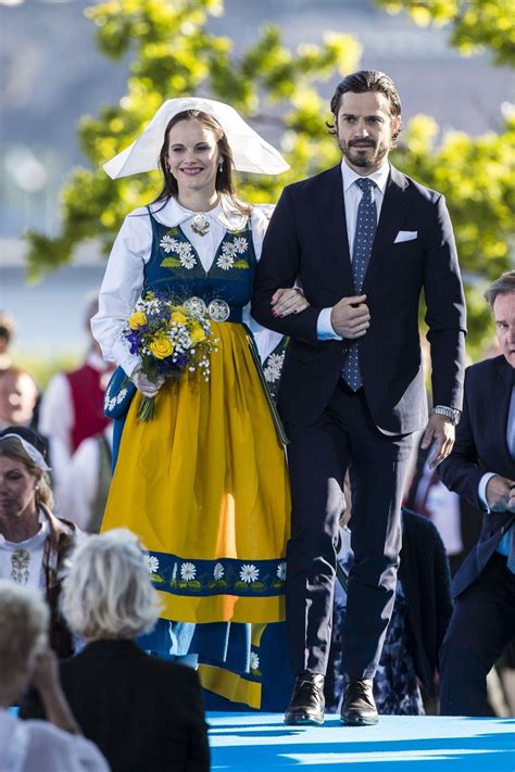 Swedens Royals Turn Out In Traditional Dress To Ring In National Day