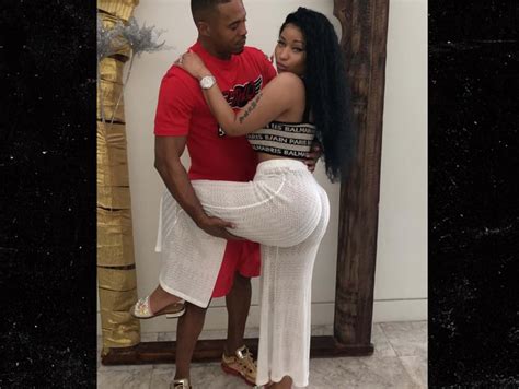 Nicki Minaj Cozies Up To New Bf Who Is A Convicted Sex