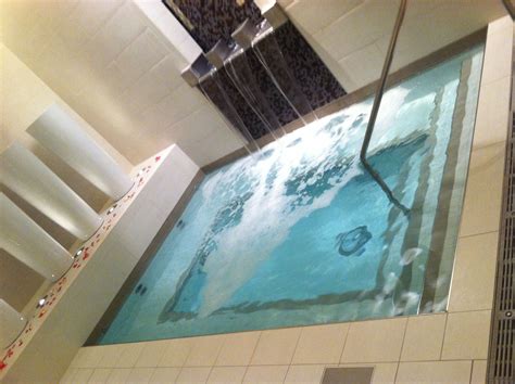 mandara spa harrahs cherokee casino hotel  resort hot tub