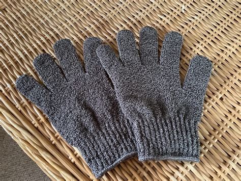 disinfect exfoliating gloves